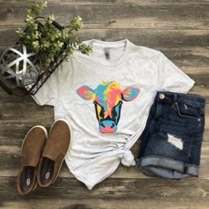 T-shirt with rainbow cow on front